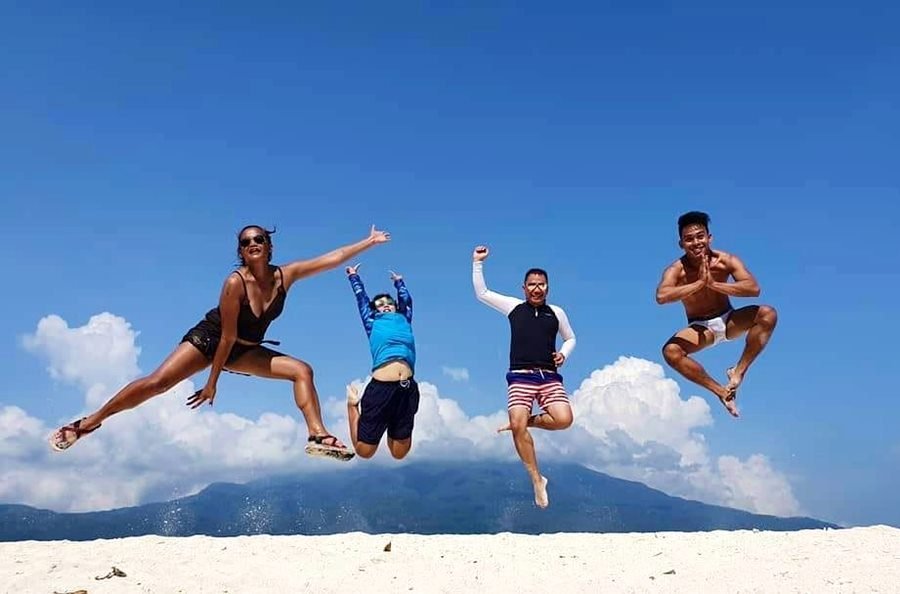 Mantigue Island , Camiguin | A Tourist Spot