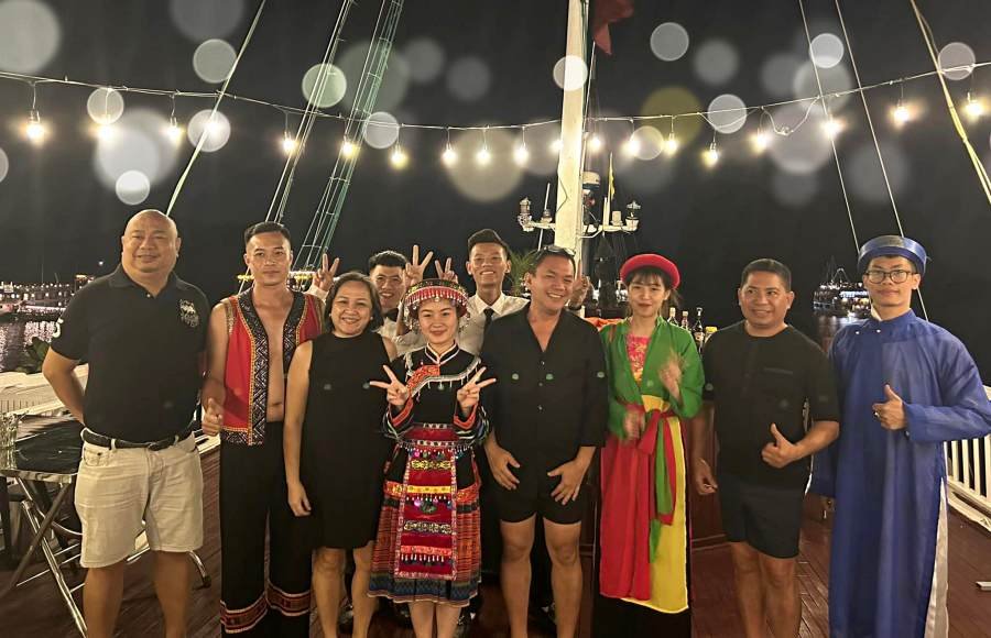  Halong Bay Cruise  | Fabulous Asian Lifestyle