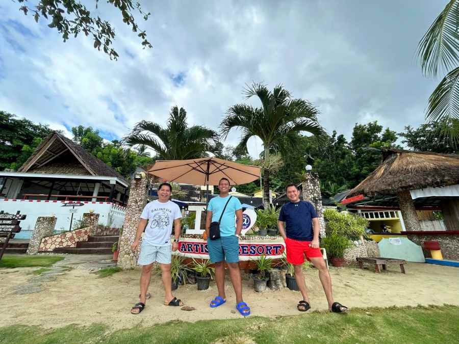 Artistic Diving Beach Resort, Sipalay : A Review