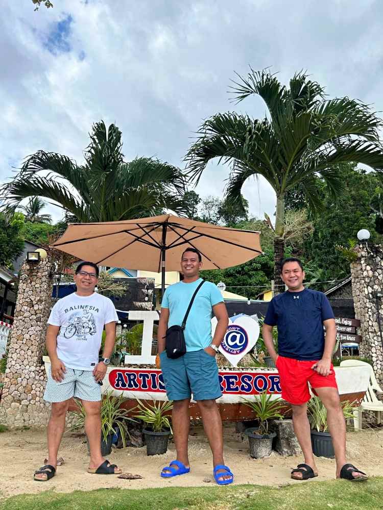 Artistic Diving Beach Resort, Sipalay : A Review