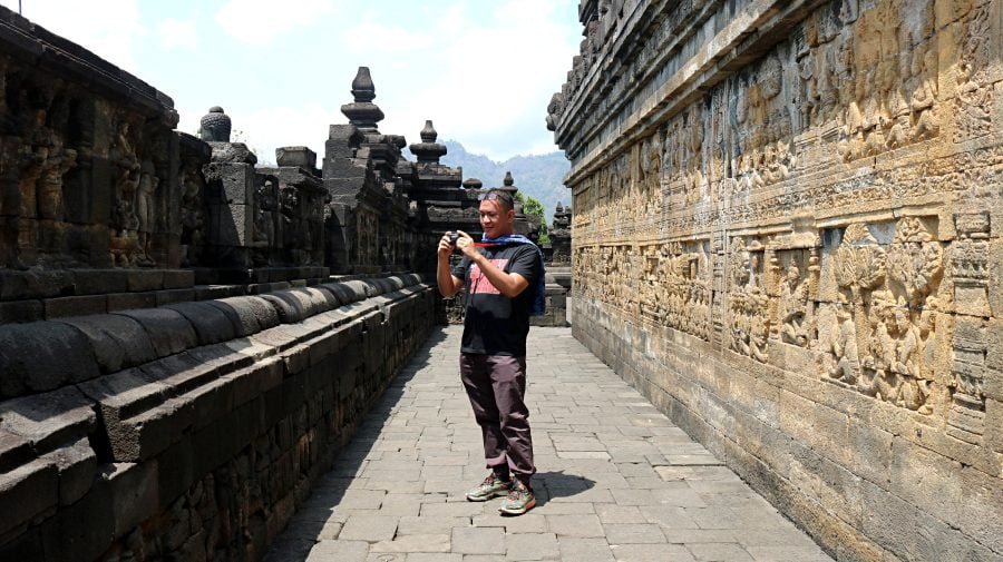 Borobudur Temple in Yogyakarta, Indonesia | Travel guide