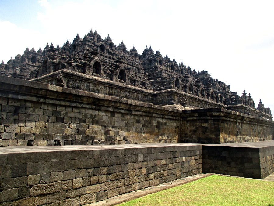 Borobudur Temple in Yogyakarta, Indonesia | Travel guide