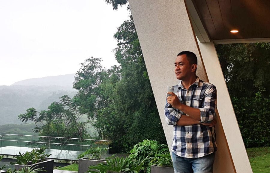 Male Teacher Fashion Mastery: Crafting Confidence and Style