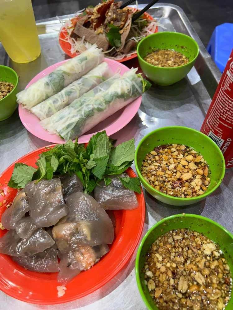 Hanoi Street Food : A Culinary Journey with Friends