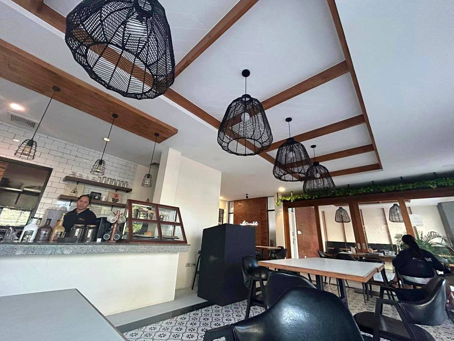The Farmhouse | Halo-halo | A Review