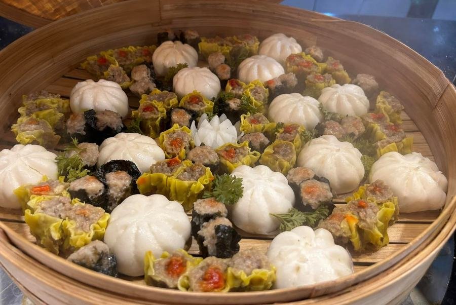 Weekend Seafood Buffet ,L Fisher Hotel 