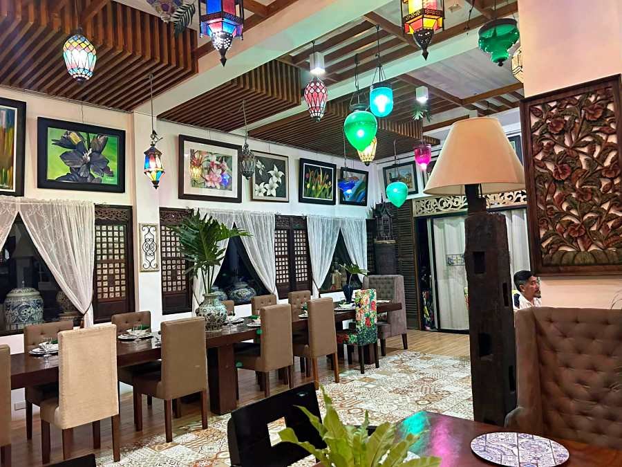 Casa Blanca Restaurant