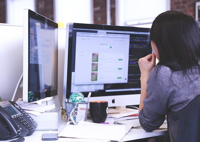 Performance Evaluation Dilemma at Innovatech Solutions | Case Study